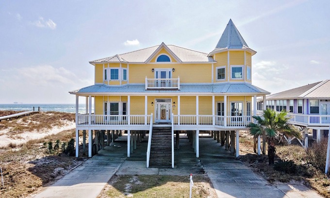 Saint Elmo Casa | Revive and Relax at Coastsoul Revival Your Fort Morgan Getaway! Gulf Front
