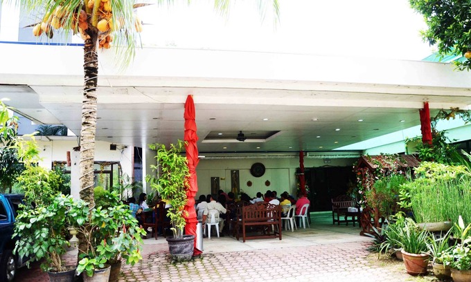 Cogon Hotel | Reyna's The Haven and Gardens