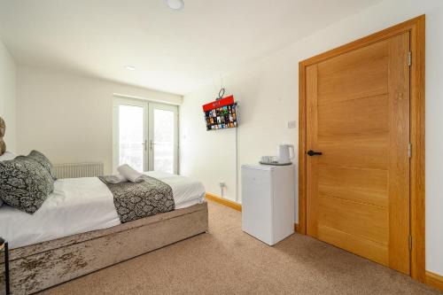 Batley Casa | -RF7B- For your relaxed and Cosy stay with Free WiFi