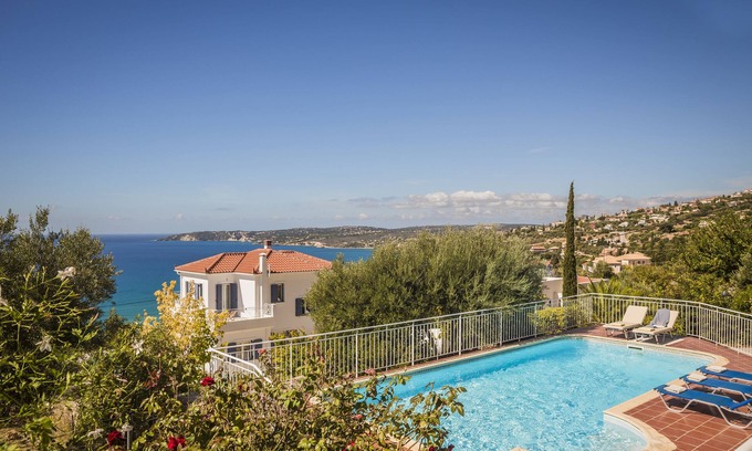 Mousata Villa | Fabulosa villa con piscina privada, Claro Vistas al mar