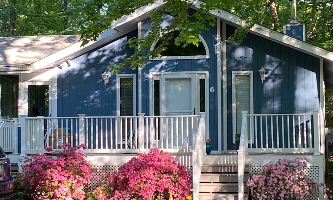 Ocean Pines Casa | Rhapsody in Blue Beach Cottage in Ocean Pines OC MD w/ Beach Club Parking Pass