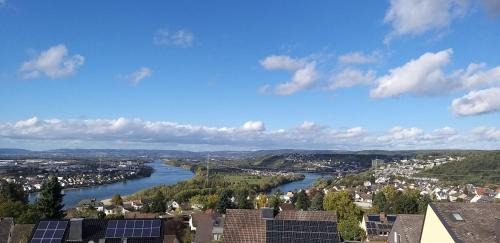 Urbar Apartamento | Rheinblick am Rheinsteig mit Balkon und Sauna