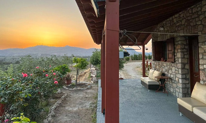 Archangelos Casa | Rhodes traditional Cottage with private garden