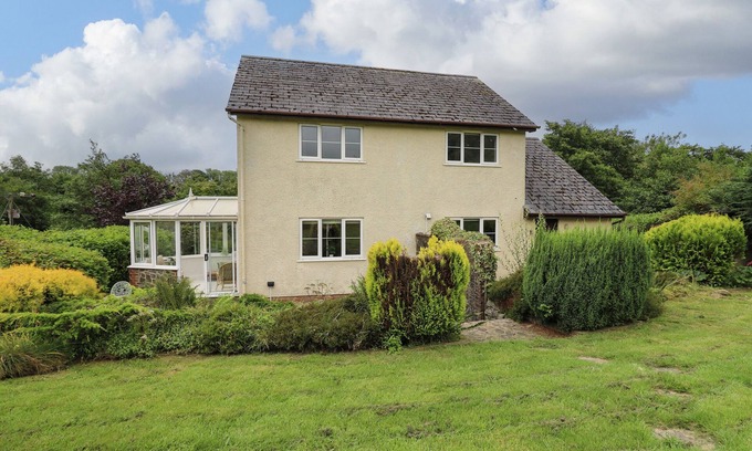 Bethania Cabaña | RHYDYGROES, pet friendly, character holiday cottage in Felinfach