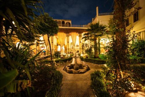 Bab Doukkala Casa | Riad 4 Jardins & Spa