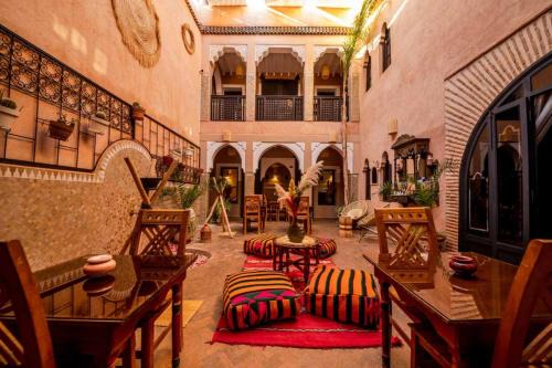 Bab Taghzout Casa | Riad 7 Saints