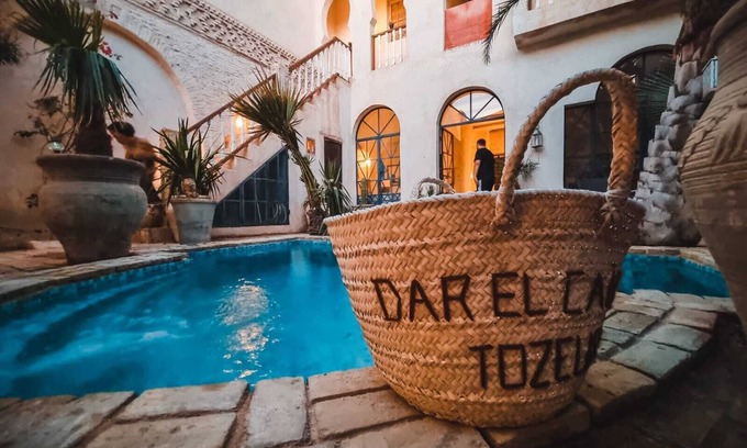 Tozeur Casa | Riad Dar El Caid. Palais Siecle XIVAt the heart of the city