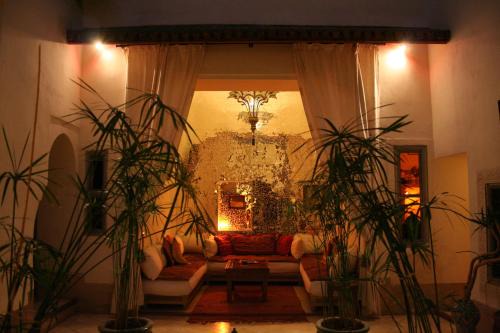 Sidi Ben Slimane El Jazouli Casa | Riad Dar Oulhoum