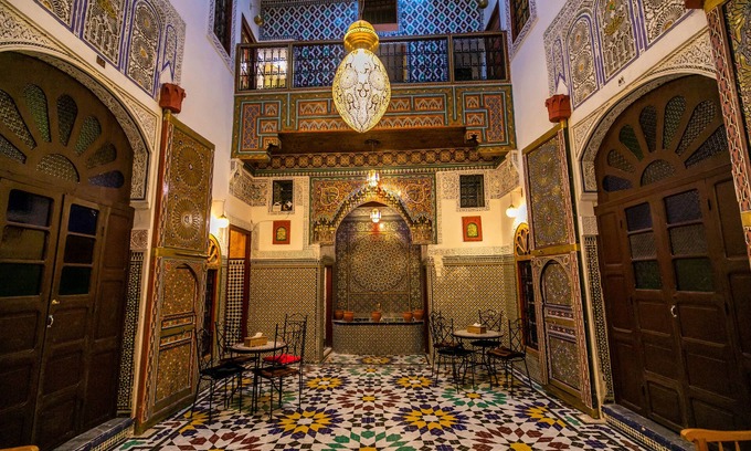 Zekkak Er Roumane Casa | Riad Qamar Fez