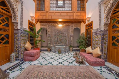 Zekkak Er Roumane Casa | Riad Scalia Traditional Guesthouse Fes Morocco