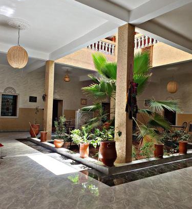 Agdz Cama Y Desayuno | Riad Tazoulte