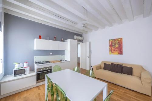 San Polo Apartamento | Rialto al Manganer by Venicevillas