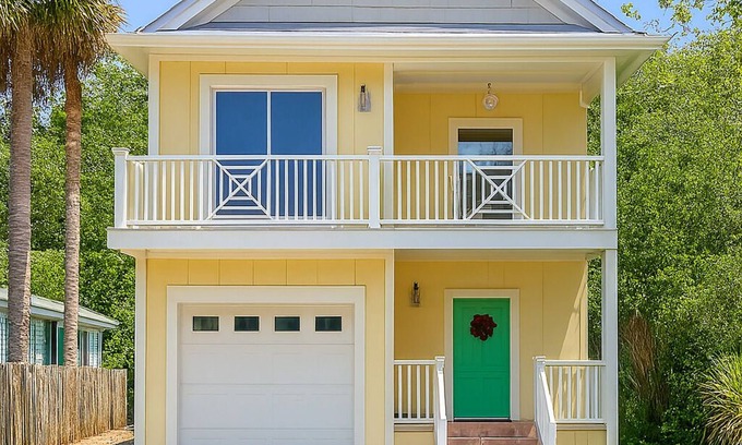 Lincolnville Casa | Riberia Riviera. A charming spacious 3/2 in heart of Old City