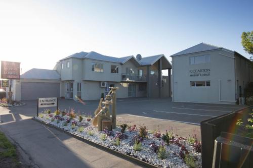Riccarton Hotel | Riccarton Motor Lodge