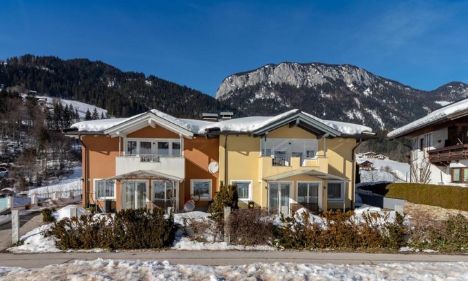 Itter Casa | Rich Holiday Home with Sauna Garden Valley Views in Itter