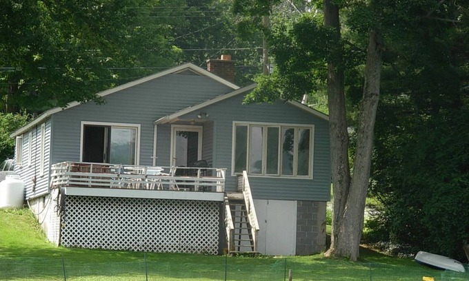 Richmond Cabaña | Richmond Lake Front Cottage