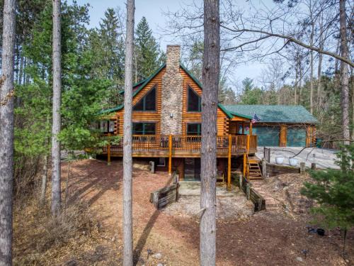 Waupaca Casa | Richmond Waupaca Cabin by Simple Life Rentals