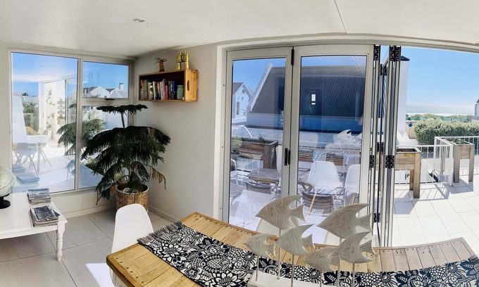 Stompneusbaai Apartamento | Rienks Beach Nook - Coziest Spot en la costa oeste