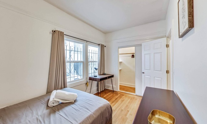 Berkeley Apartamento | Right Across From Campus! 2BR/1b