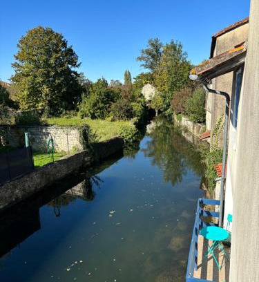 Aigre Casa | Right on the river- 4 bedroom house centre of town