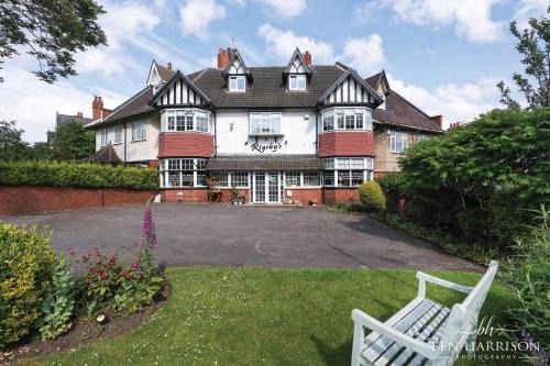 Doncaster Casa | Rigsbys Guesthouse Doncaster