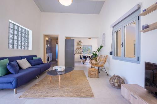 Romanos Casa | Rikia Seaside House