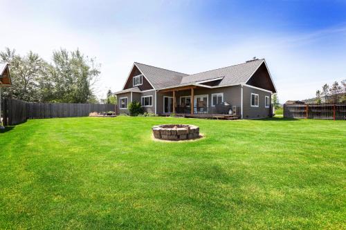 Laclede Casa | Riley Creek Retreat
