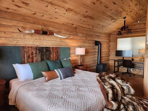 Meadow View Heights Casa | Rim Overlook Cabin Retreat