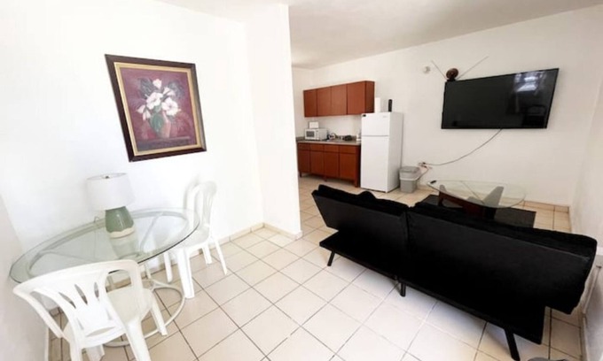 3ra Seccion Apartamento | Rincón frente al lago Levittown