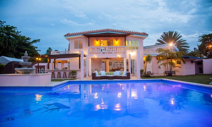 Rincon Villa | Casa Canal - Hidden Jem de Rincon - ¡Lujo tropical frente al mar en su máxima expresión!