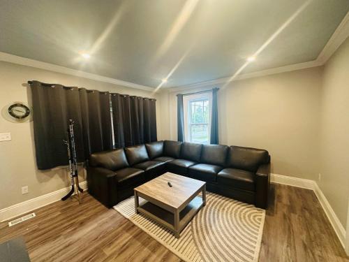 Grand Rapids Casa | Rink Side Retreat