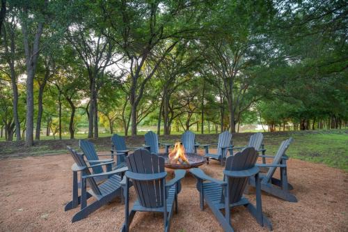 Stonewall Casa | Rio Ranchito, River front, Fire Pit, Views!