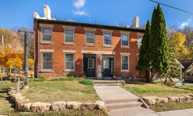 Galena Casa | Rise Getaways at Briarstone Inn Entire House