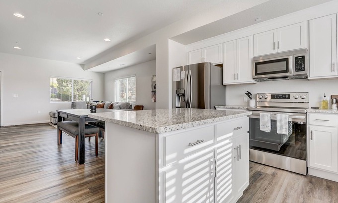 East Colorado Springs Casa | Rising Star