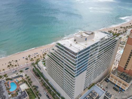 Central Beach Apartamento | Ritz- Carlton Beachfront Private Luxury 2Br Condo