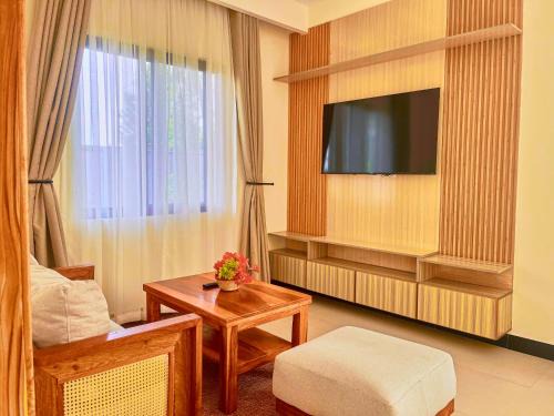 Arusha Hotel | Ritzy Arcadia Cottages