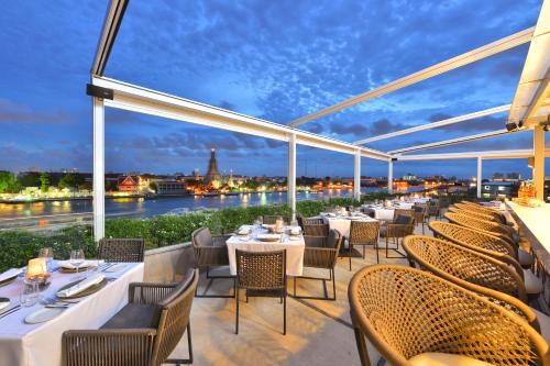Phra Borom Maha Ratchawang Hotel | Riva Arun Bangkok - SHA Extra Plus