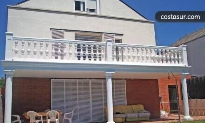 Rivas-Vaciamadrid Chalet De Esquí | Casa Rivas con Piscina cubierta y jardín