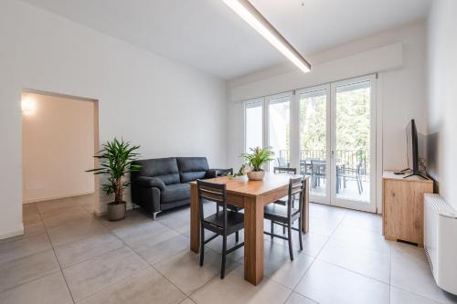 Imola Apartamento | Rivazza Apartment - Free WiFi, Air Conditioning & Private Parking