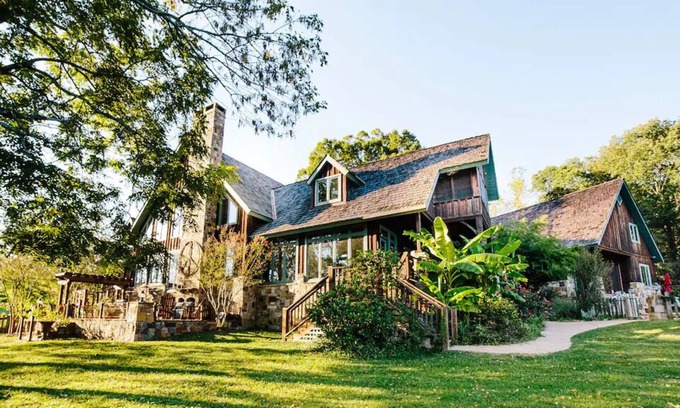 Trion Casa | Rivendell 4bdr w/ private lake on 52 acres to explore in North Georgia.