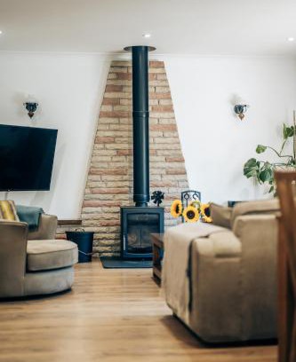 Rattray Casa | Rivendell - Cosy Countryside Retreat