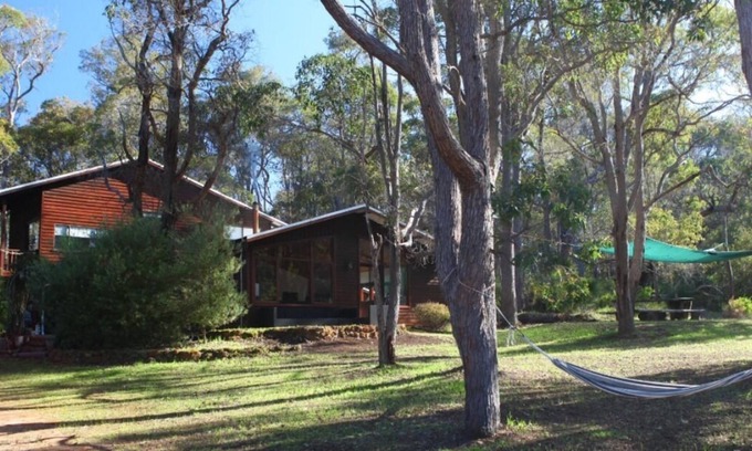 Yallingup Siding Casa | Rivendell Lodge, Luxury lodge located in a vineyard with onsite Tennis Court
