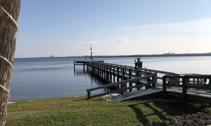 Port Charlotte Condominio | River Beach Condo