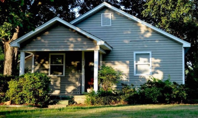 Russellville Casa | River Bend