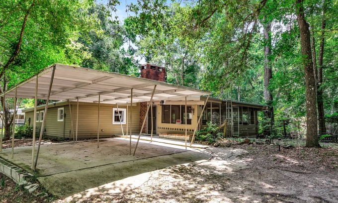Fort White Casa | River Cabin and Guesthouse! 2 homes, 1 rental!