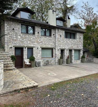 Kalavrita Apartamento | River Country Homes