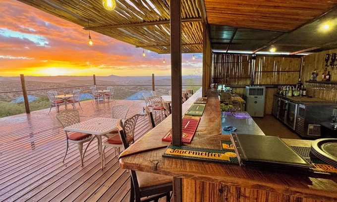 Windhoek Hotel | River Crossing Lodge