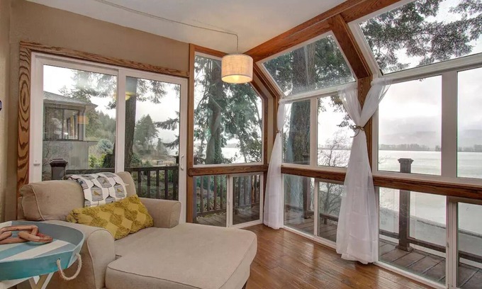 Cathlamet Casa | River Front at River Run on Columbia River