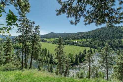 Leavenworth Casa | River Heights Home cabin