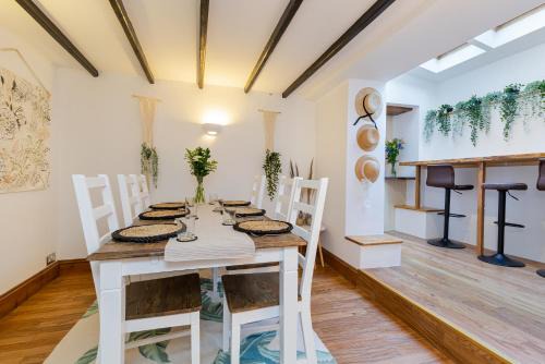 Calstock Casa | River House Cornish Retreat